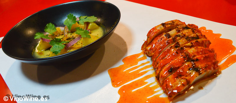 Pollo a la brasa marinado en chiles y Ensalada andaluza de StreetXO
