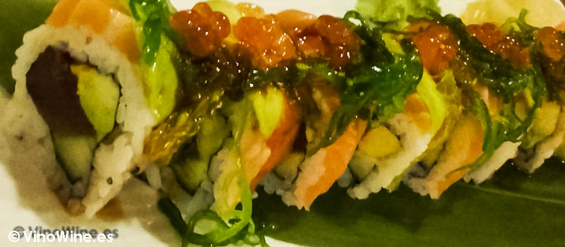 Sunkissed roll del Restaurante de comida japonesa Kitsume en Altea