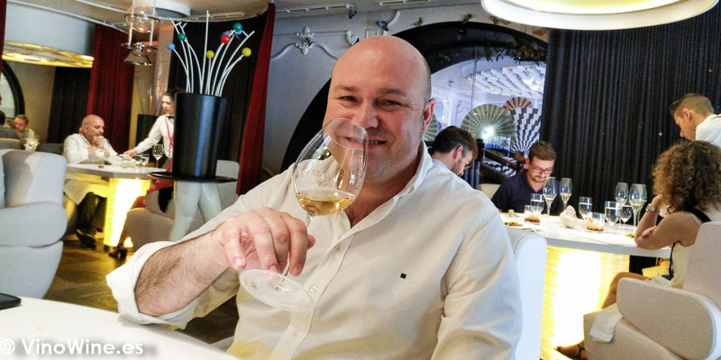 Jose Ruiz disfrutando en el Restaurante DiverXO de Madrid