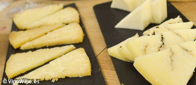 Tabla de quesos en Bodega García de la Navarra