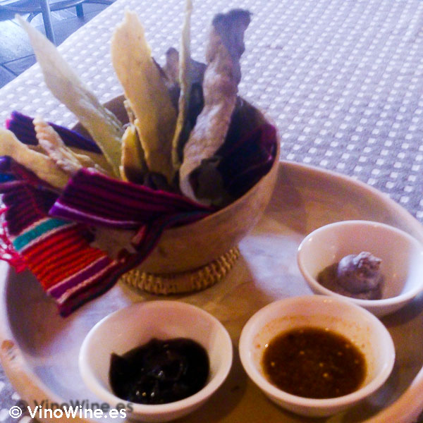 Tortas de maíiz con tres variedades del cereal y tres salsas diferentes de Tierra y Cielo en Chiapas