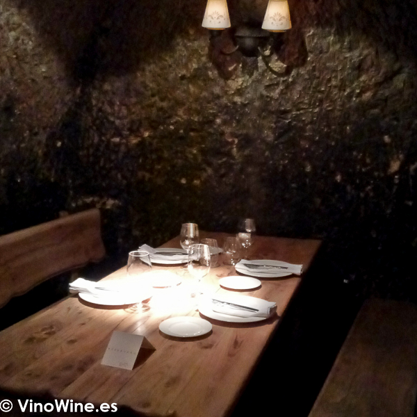 Nuestro comedor subterraneo en El Capricho de Leon Restaurante especialista en buey